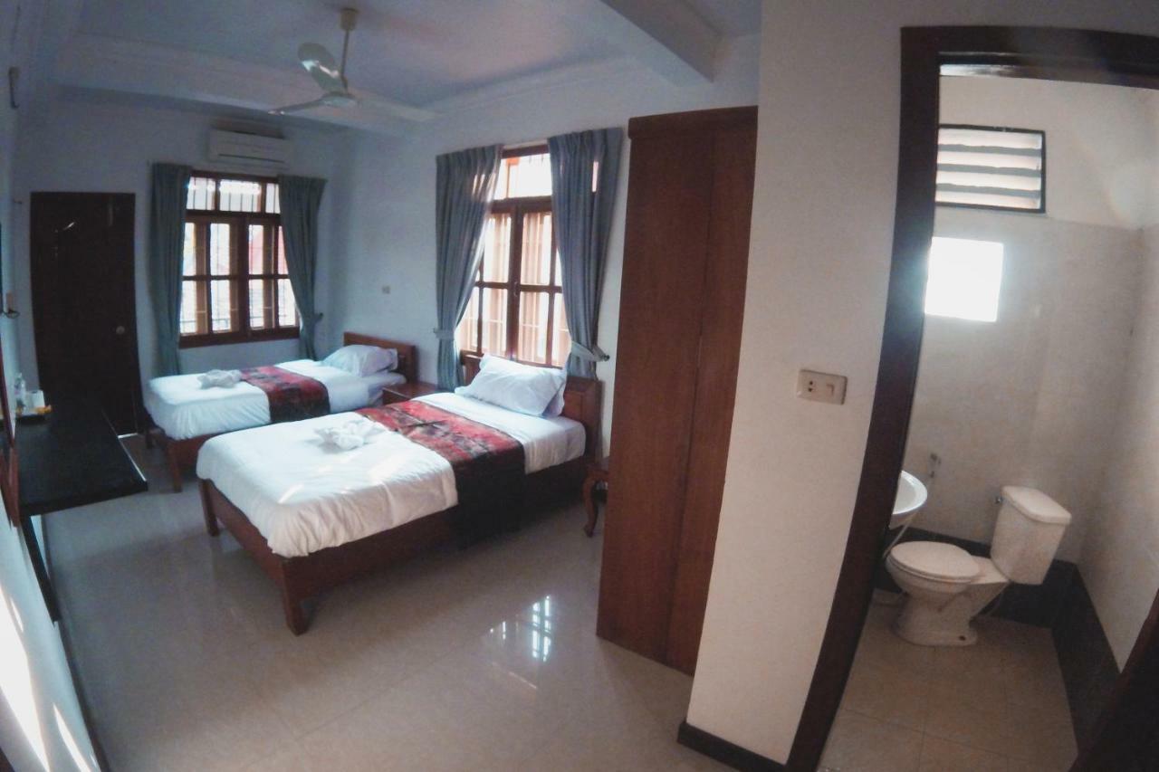 Latinos Hostel Siem Reap Exterior photo